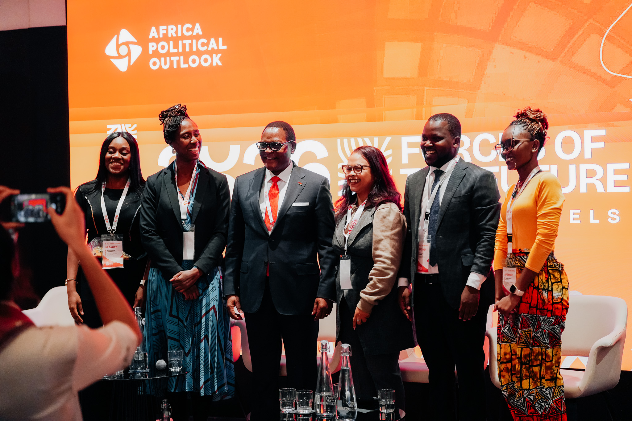 Clôture (applaudissements de fin)